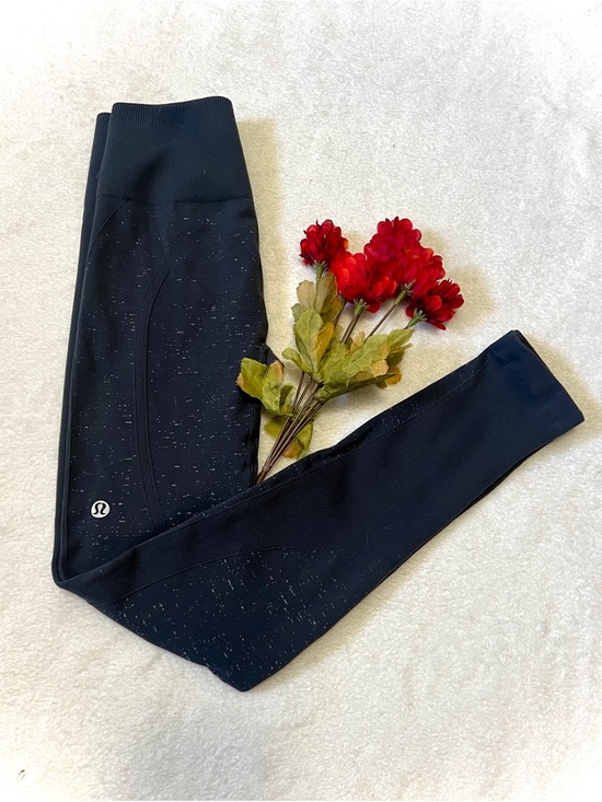 lululemon athletica Pants - Lululemon Athletica Grey Speckled Ebb to Street Leggings - Size 4